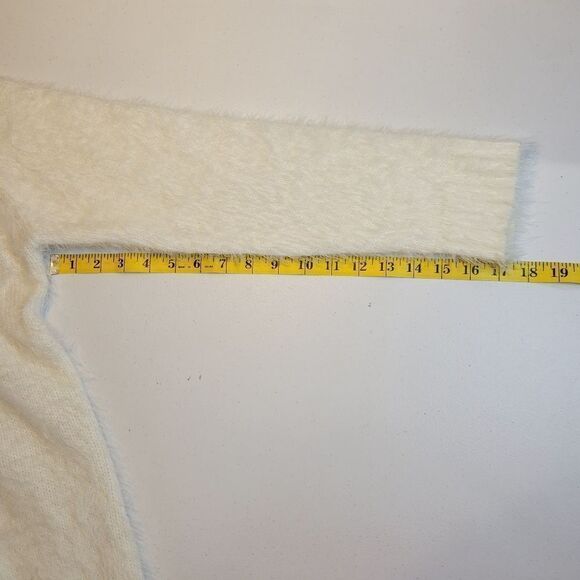 Goldie Winter White Eyelash Fringe Fuzzy Chenille Knit Turtleneck Sweater - Picture 11 of 11